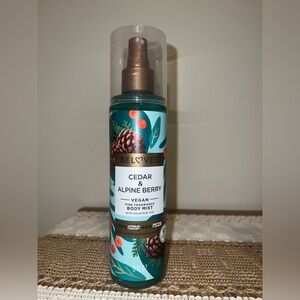 Cedar and alpine berry body mist